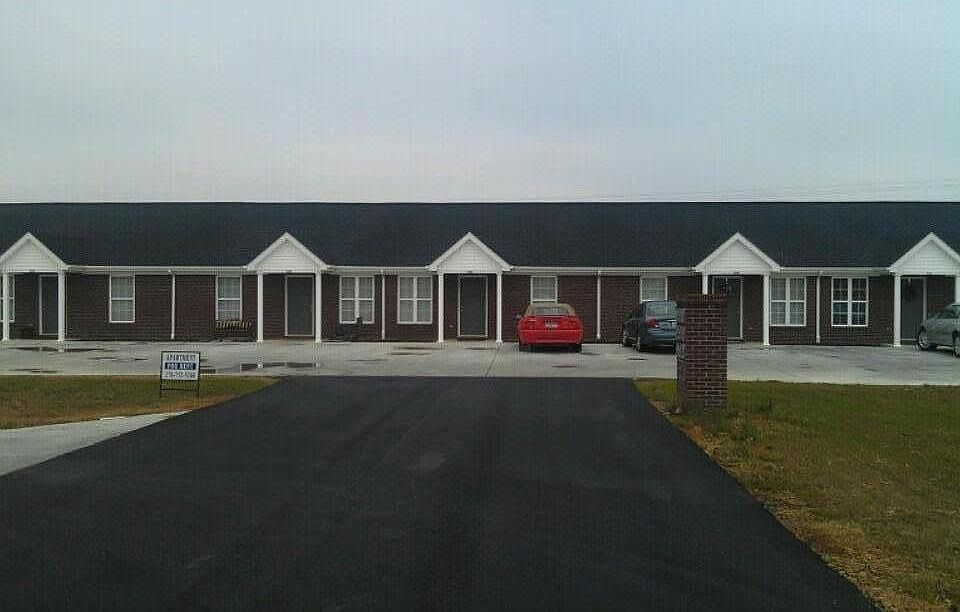 1st image of 107 Westwood Dr #107