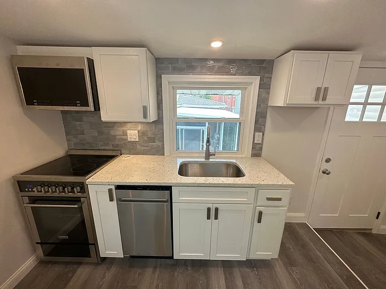 Highland St 1177-1177.5 ONYX — Photo 5
