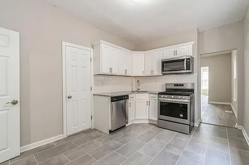 332 Woodside Ave #2 Photo 1