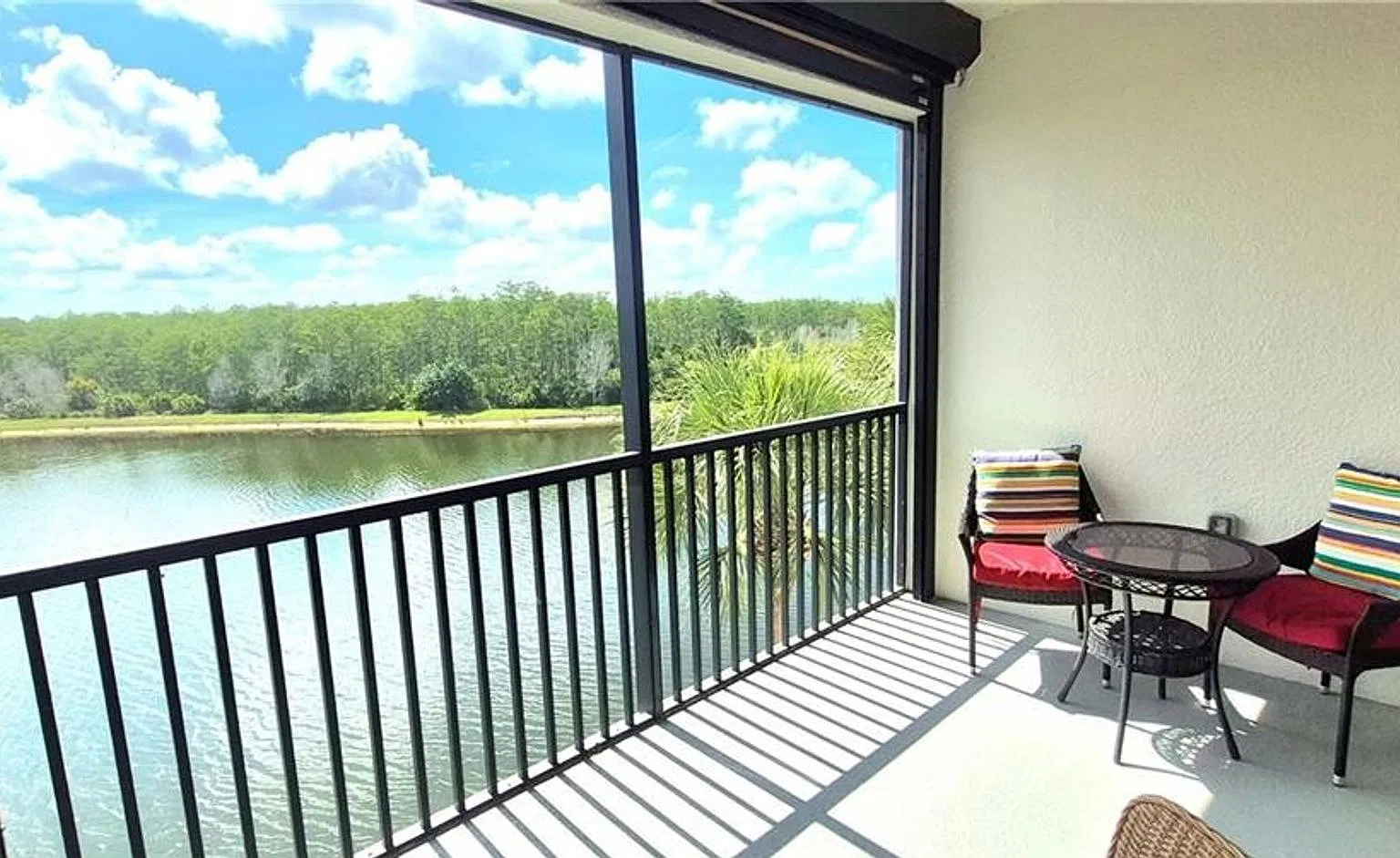 ** Treviso Bay ** 2 Bedroom\2 Bath ** Spectacular Water View ** Top Floor Condo ** Social Members... — Photo 2