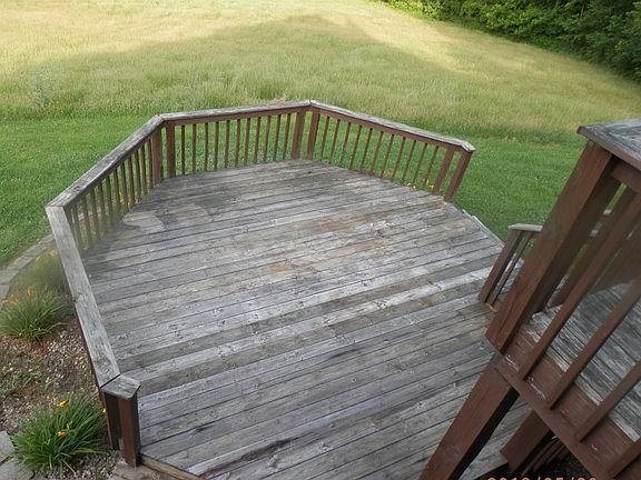 4th image of 240 Victoria Ln