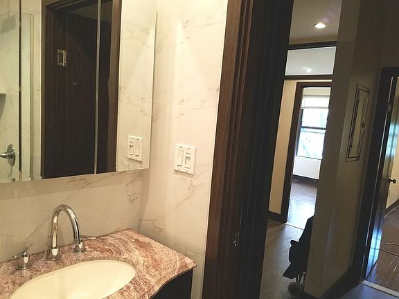2nd image of 240 E 28th St APT 9