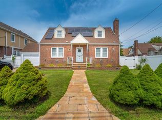 59 Frank St, Valley Stream, NY 11580