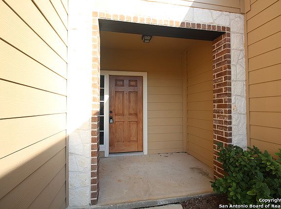2nd image of 27006 Villa Toscana