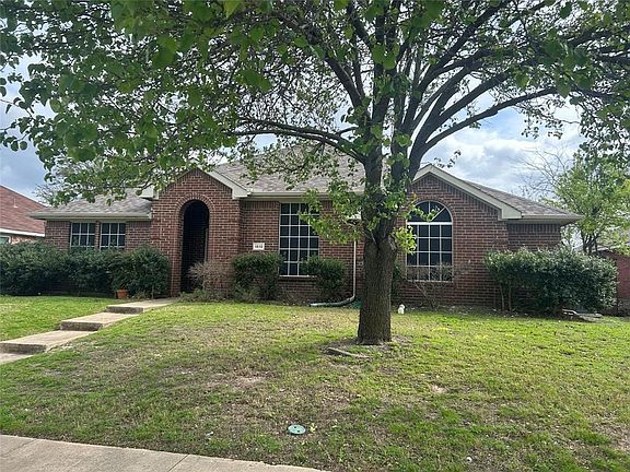 5th image of 1810 Lake Travis Dr