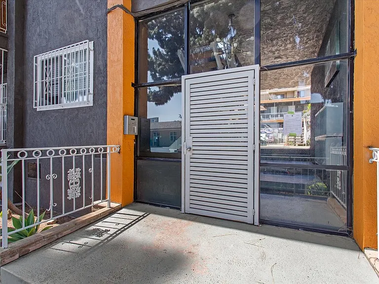 Lanewood — Photo 50