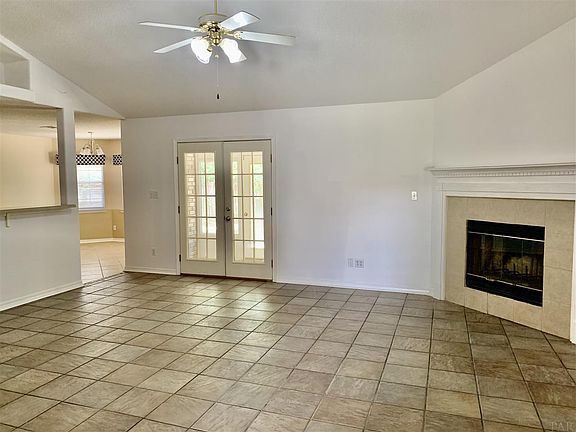 3rd image of 4710 Autumndale Dr