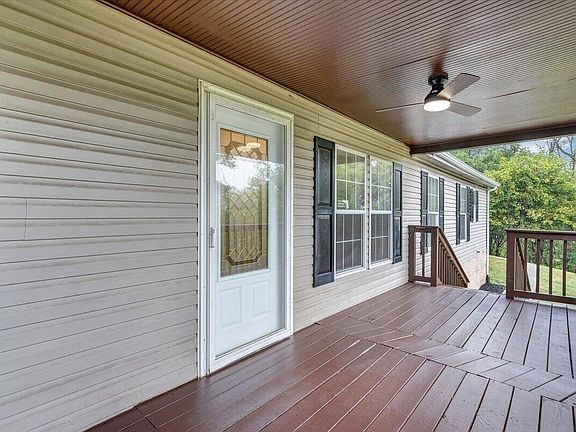 4th image of 103 Lookout Ridge Rd