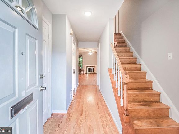 2nd image of 6611 Rosecroft Pl