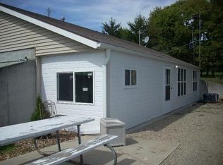 2236 NE 46th St, Topeka, KS 66617