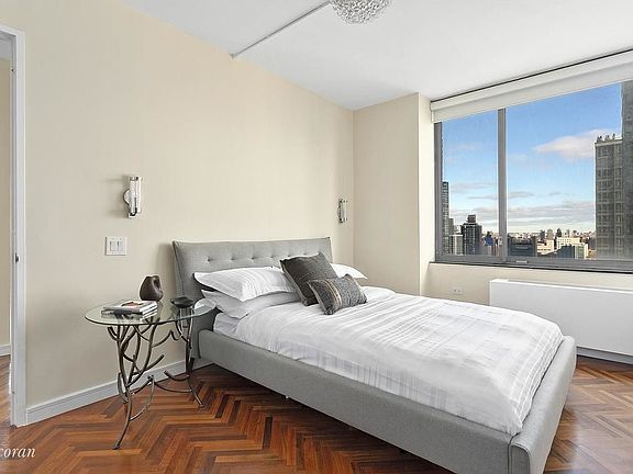 5th image of 360 E 88th St APT 23B