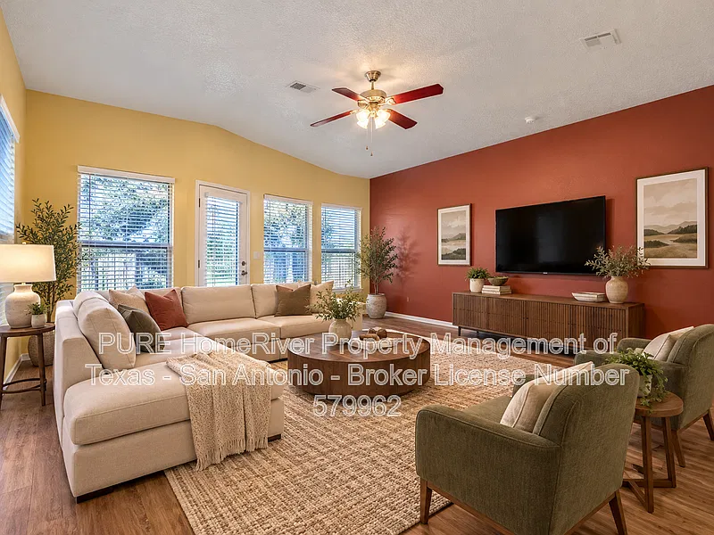 3 bed, 2.0 bath, 1343 sqft, $1,625 — Photo 1