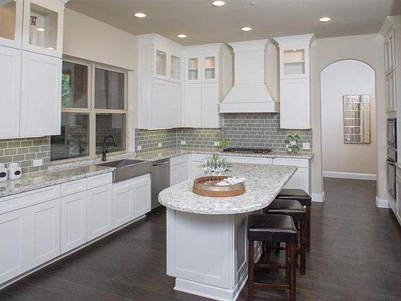 5th image of 8912 Woodheath Cir
