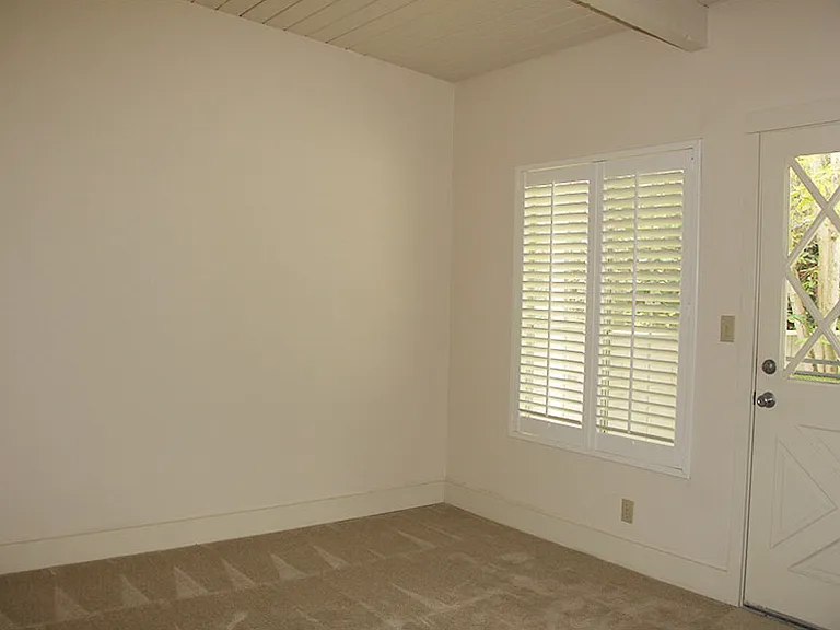 140 Evans Ave — Photo 13