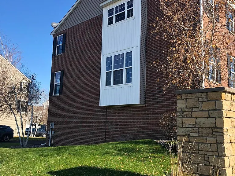 End unit multi-story TH on quiet street
