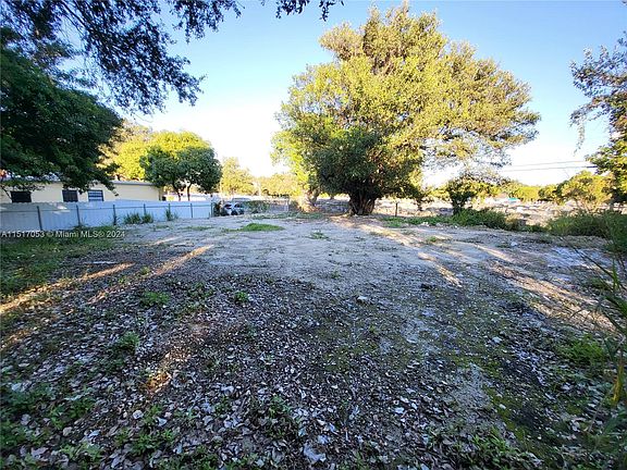 3rd image of 4714 NW 31st Ave
