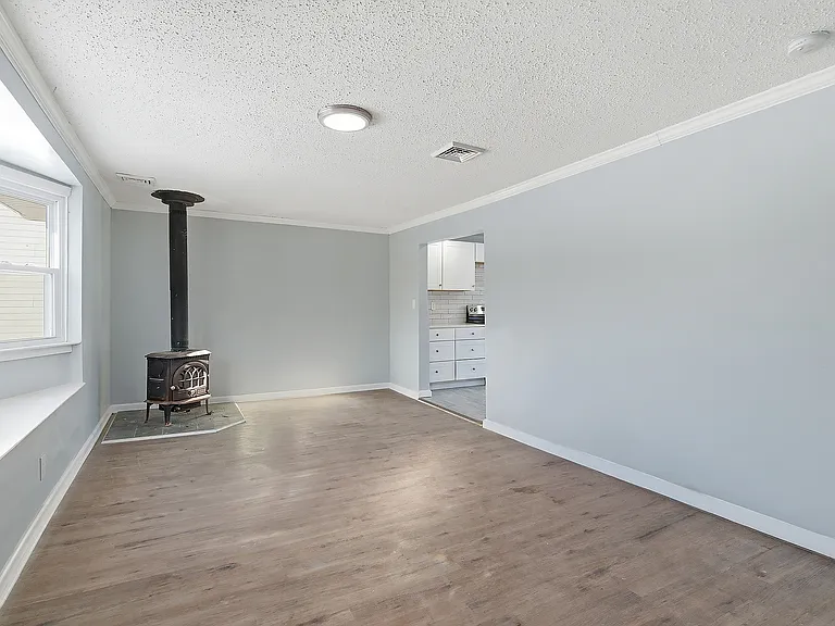 16 Surfside Blvd — Photo 2