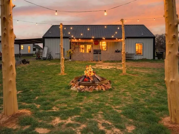 2225 J E Woody Rd, Springtown, TX 76082