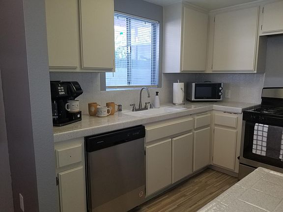 3rd image of 4089 W 141st St APT C