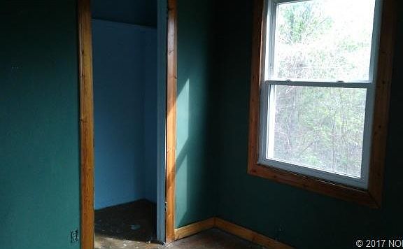 2nd image of 1817 S Oak Ave