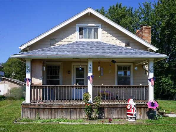 300 Willow Ave, Louisville, OH 44641