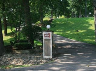 White Oaks Rdg, Buchanan, MI 49107