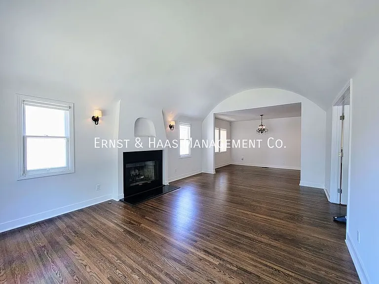 2227 Camden Ave — Photo 4