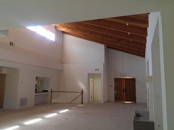 3rd image of 4416 Ensenada Dr