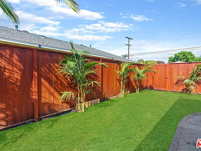 4058 Wade St — Photo 19