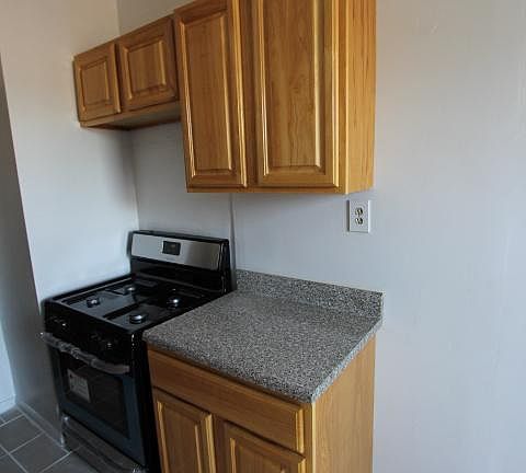 4th image of 4415 43rd Ave APT D2