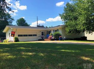 113 Harmony Dr, Marshalltown, IA 50158