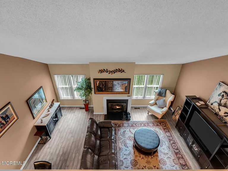 492 Bayberry Ct — Photo 11
