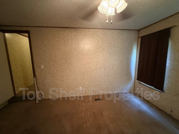 4th image of 431 Rocky Ridge Ln