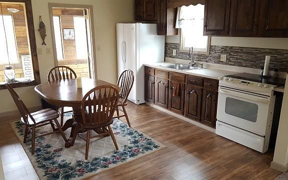 2nd image of 705 Portage Lakes Dr