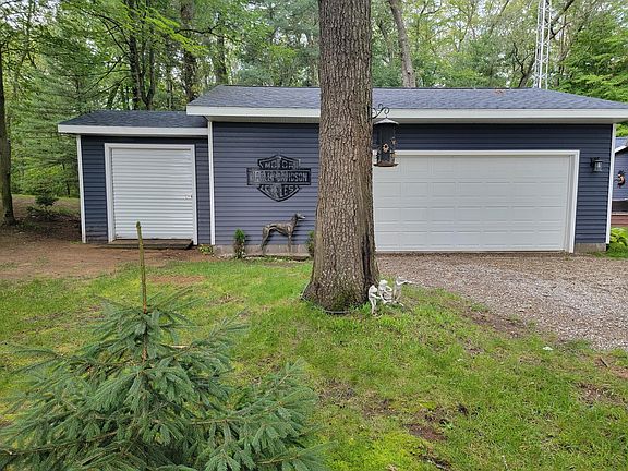 4th image of 2627 Johnston Ave