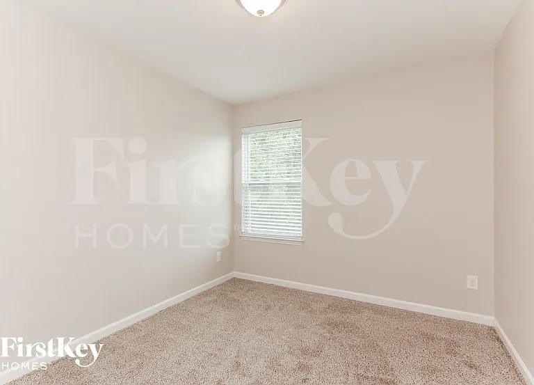 3815 Streamside Dr — Photo 13
