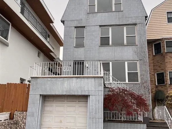 5107 Blvd East image 1 of 20