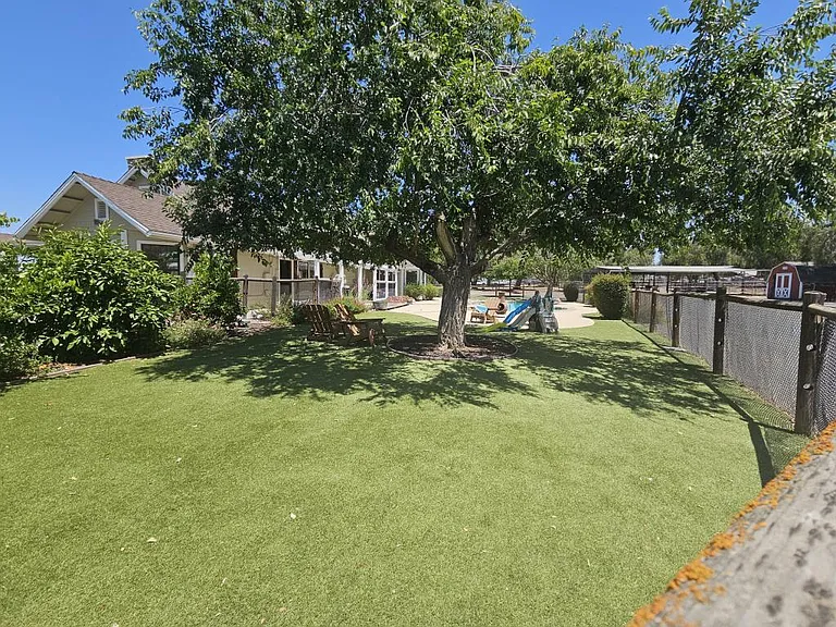 22530 Rolling Meadows Dr — Photo 2