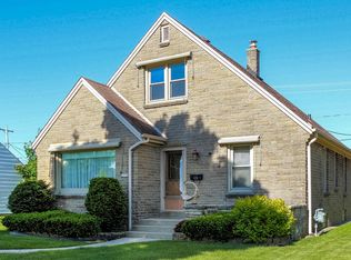3579 S 15th St, Milwaukee, WI 53221