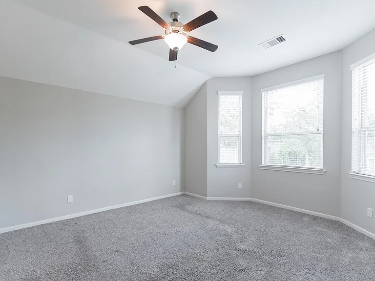 87 Bloomhill Pl — Photo 32