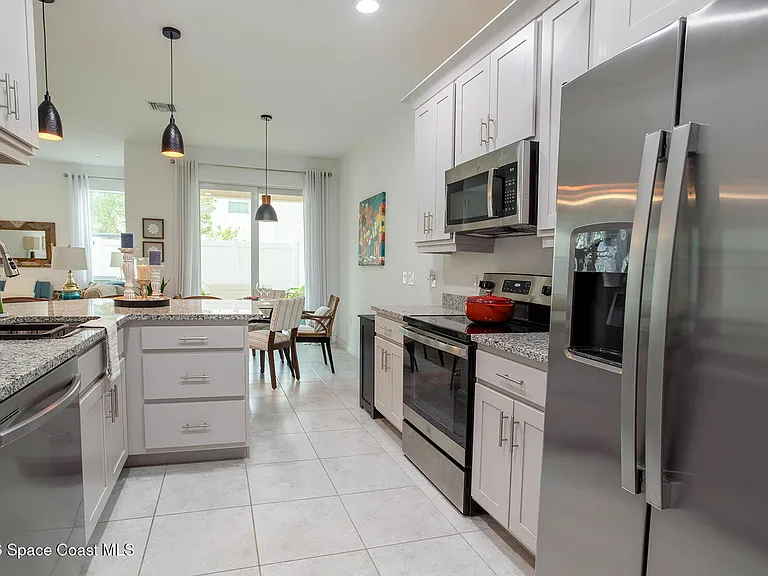 1800 Noel Pl #103 — Photo 4