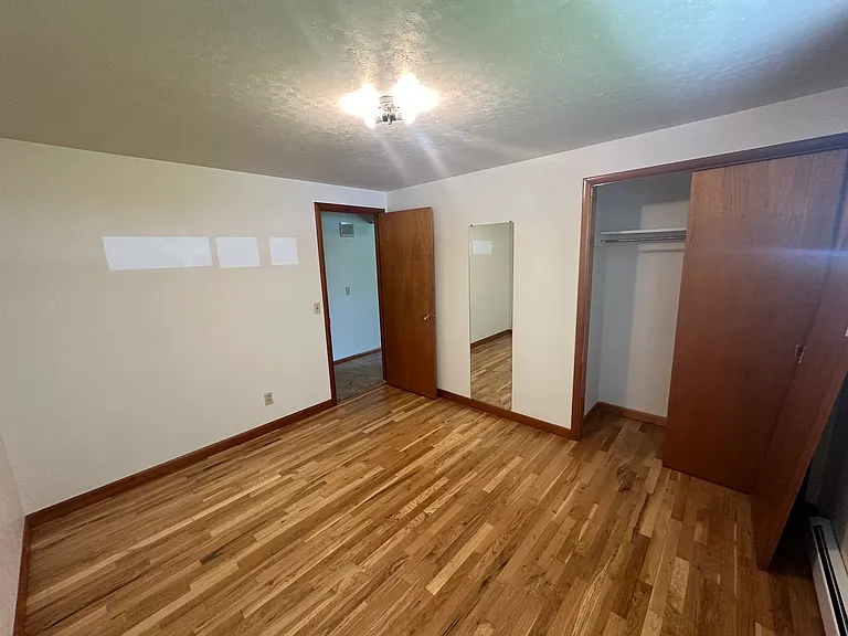 33 W Evergreen Dr — Photo 17