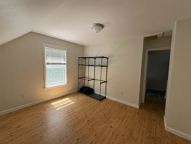 409 Glen Rd — Photo 5