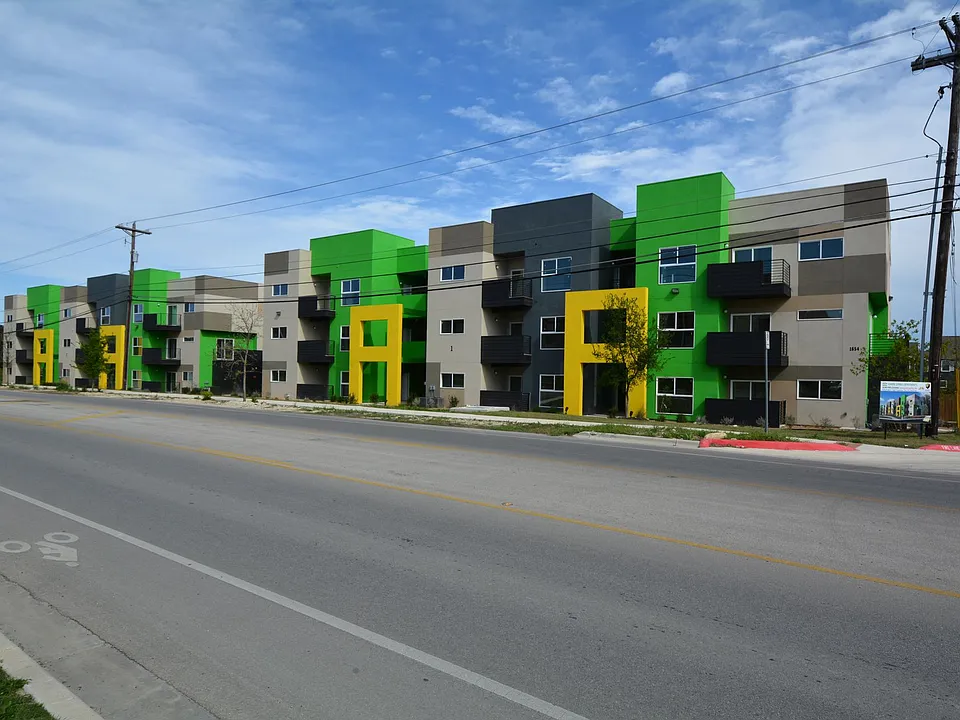 Green Spring Apartments