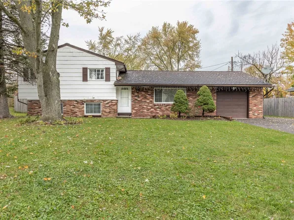 37 Golden Rod Ln, Rochester, NY 14623