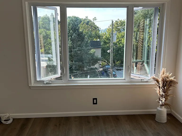 290 Greenough St #2 — Photo 8