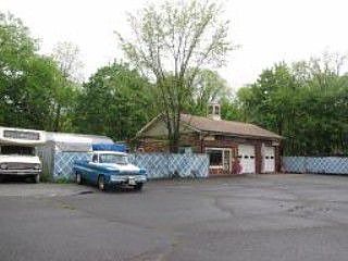 2nd image of 172 Glenwild Ave