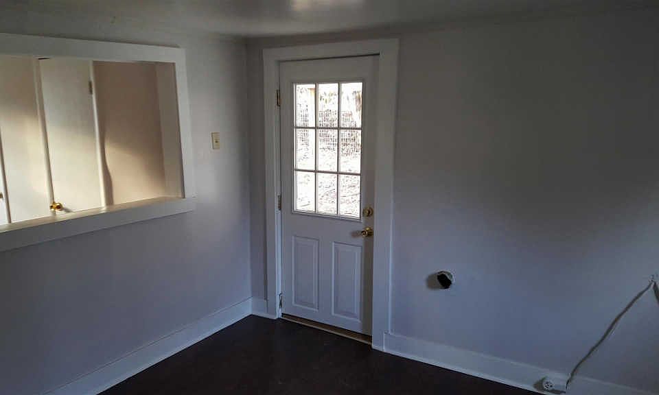2nd image of 110 Tanner St