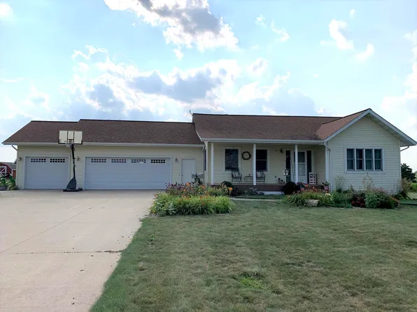 1923 Kenwood Ave, New Hampton, IA 50659