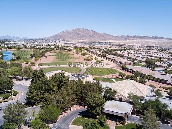 Public Golf Course in community